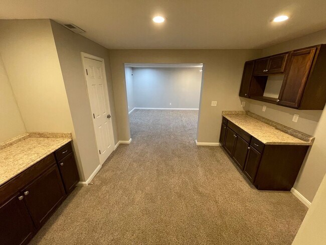 Building Photo - 10704 Copper Ridge Dr