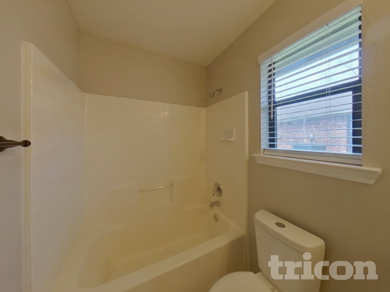 Building Photo - 108 Parkwood Ct