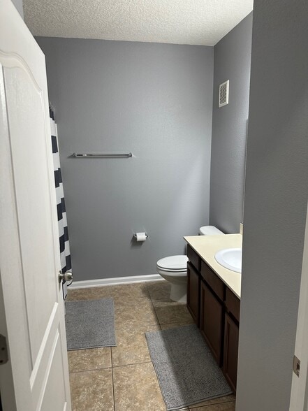 Building Photo - 4908 Key Lime Dr