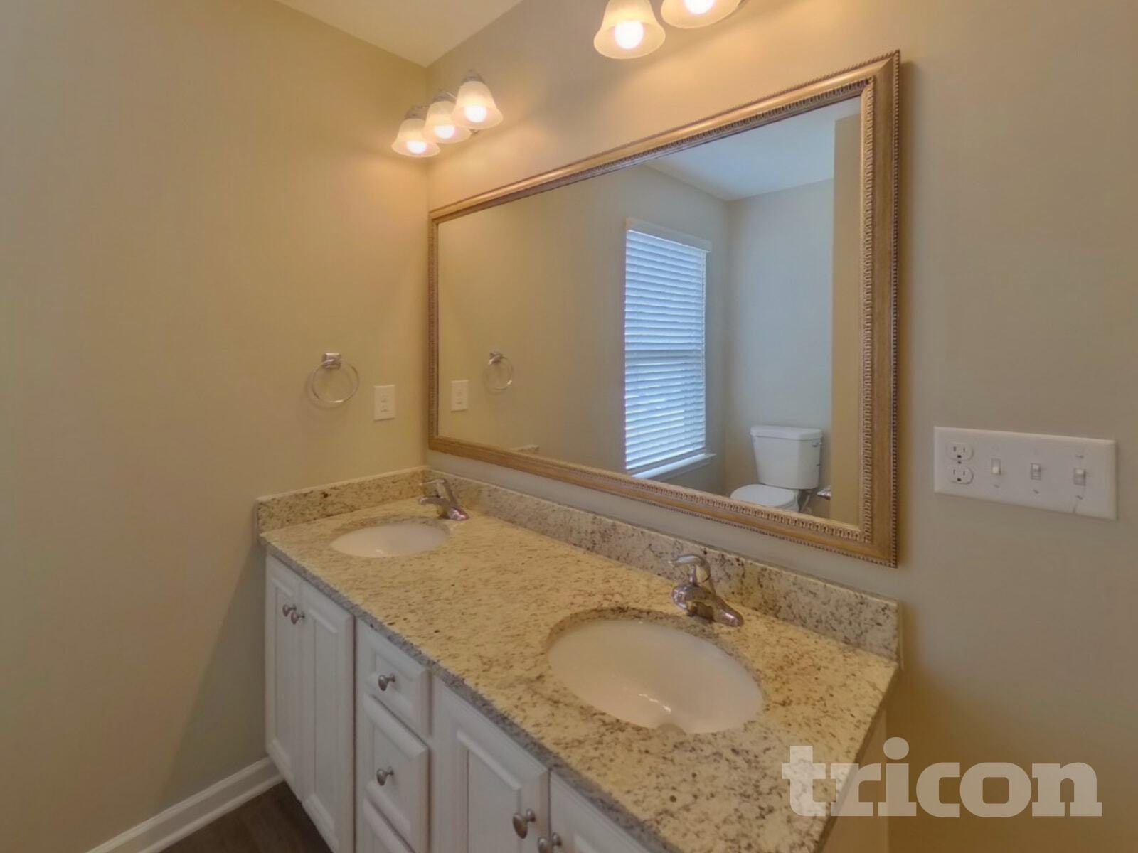 Building Photo - 618 Grantleigh Dr