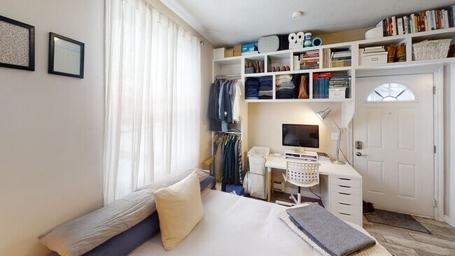 Building Photo - 1110 Granger Ave