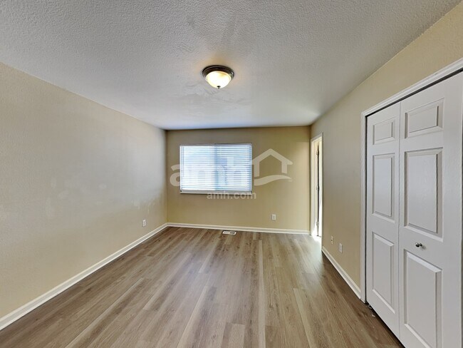 Building Photo - 4712 Sebring Dr