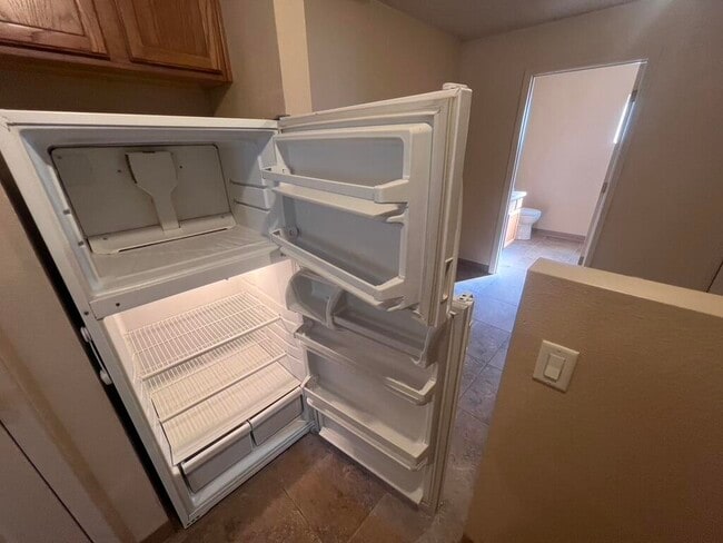 Building Photo - 502 U.S. Rte 66