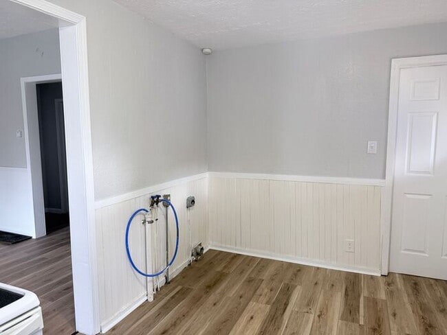 Building Photo - NEW YEAR SPECIAL!! - SIGN YOUR LEASE BY FEB 1ST - ONLY $100 DEPOSIT!!!