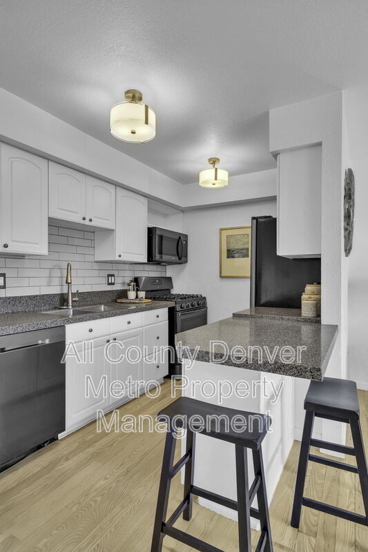 Building Photo - 2808 Eaton St