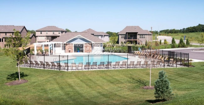 Building Photo - Elegant Design in a Serene Setting at Eagl...