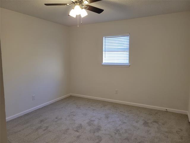 Building Photo - 3127 Willowbrook Ct