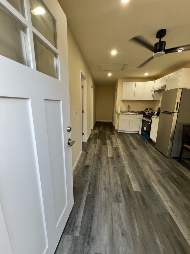 Building Photo - 1529 Duarte Pl