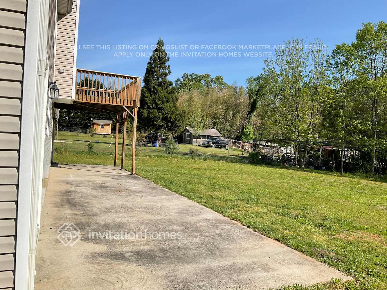 Building Photo - 3329 Silver Ridge Dr