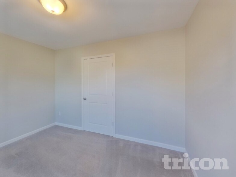 Building Photo - 583 Goldstone Ln