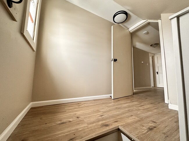 Building Photo - 2704 W Concordia Ave