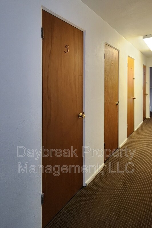 Building Photo - 2913 8th St N