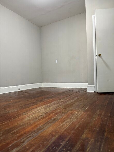 Building Photo - 3103 N Calvert St
