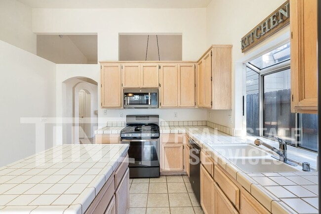 Building Photo - 2424 Julliard Cir