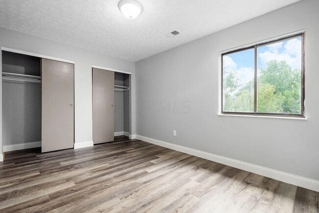 Building Photo - 2125 Scottingham Dr