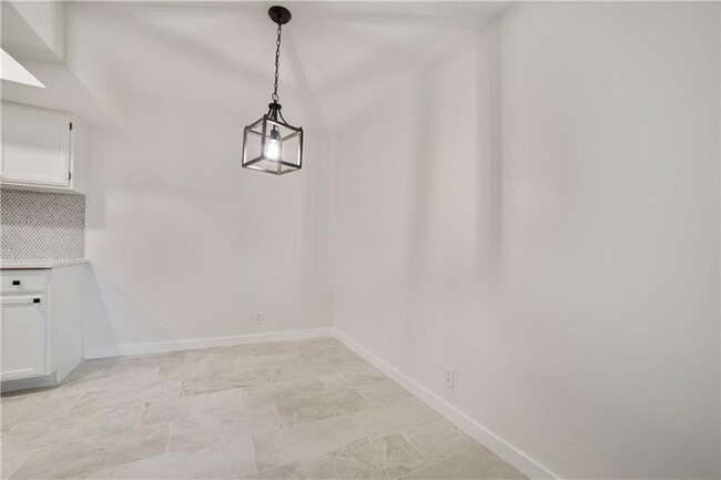 Building Photo - 2600 Penny Ln