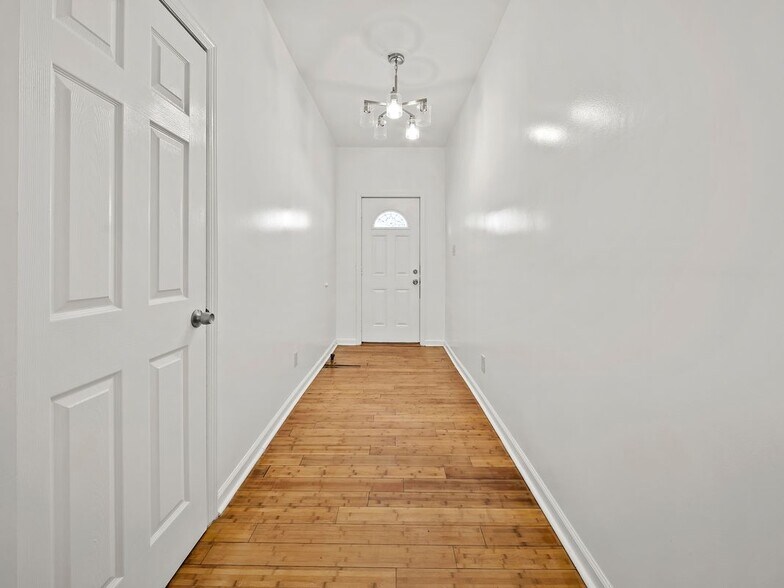 Building Photo - 163-165 Montgomery Street, 1