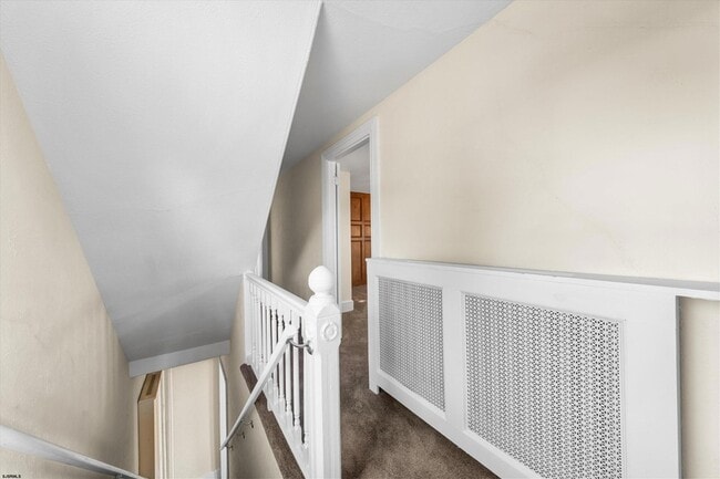 Building Photo - 616 W Ocean Heights Ave