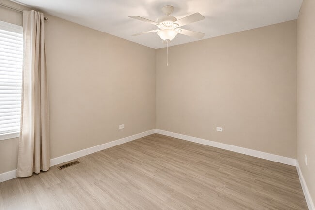 Building Photo - 5117 Woodmere Ct
