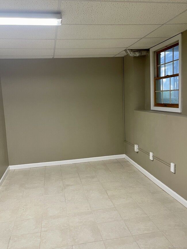 Building Photo - 72 Kingfisher Cir