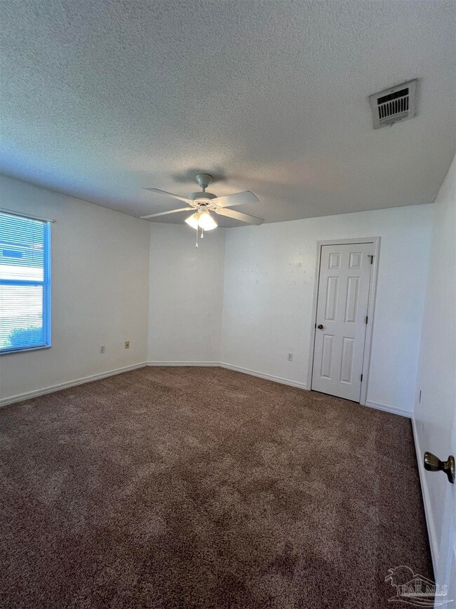 Building Photo - 120 Nivana Dr