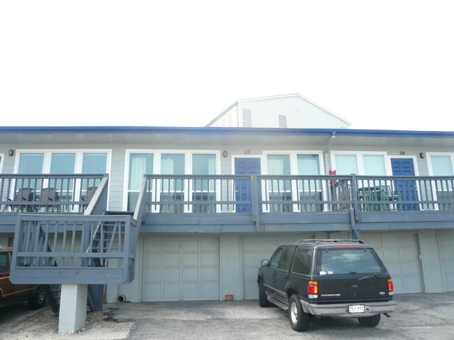 Building Photo - 3402 Ocean Dr