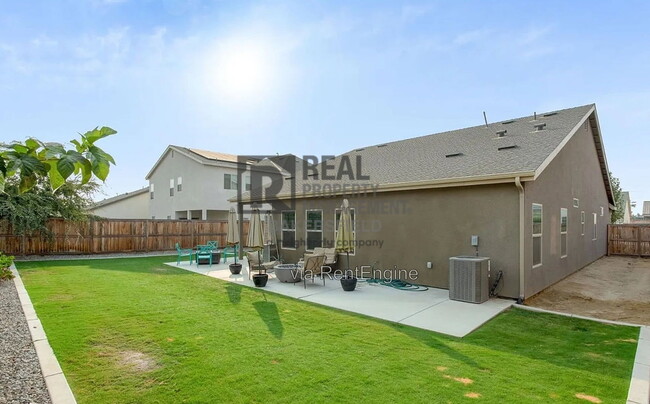 Building Photo - 9312 Woodbrook Dr