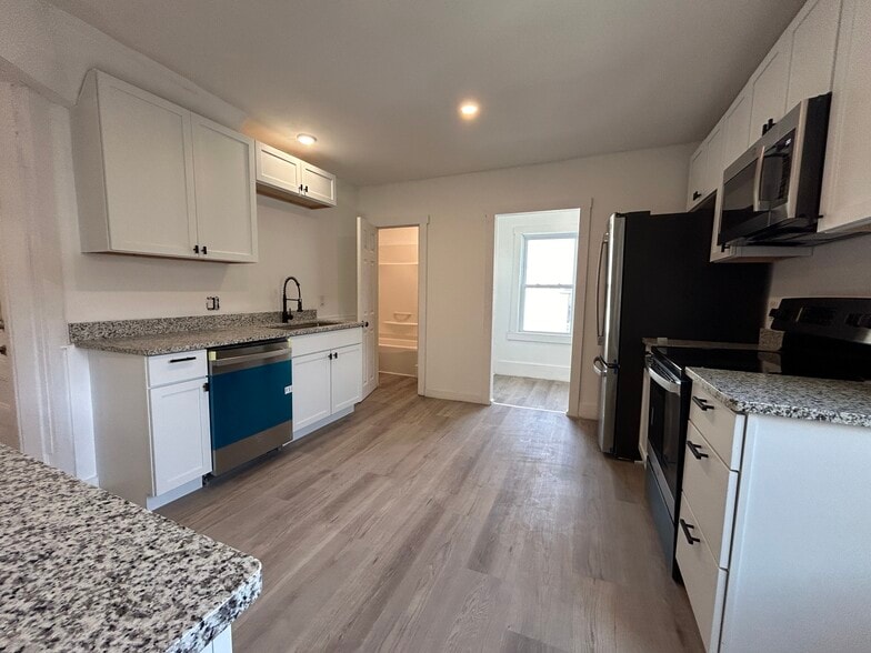 Kitchen - 174 Church St