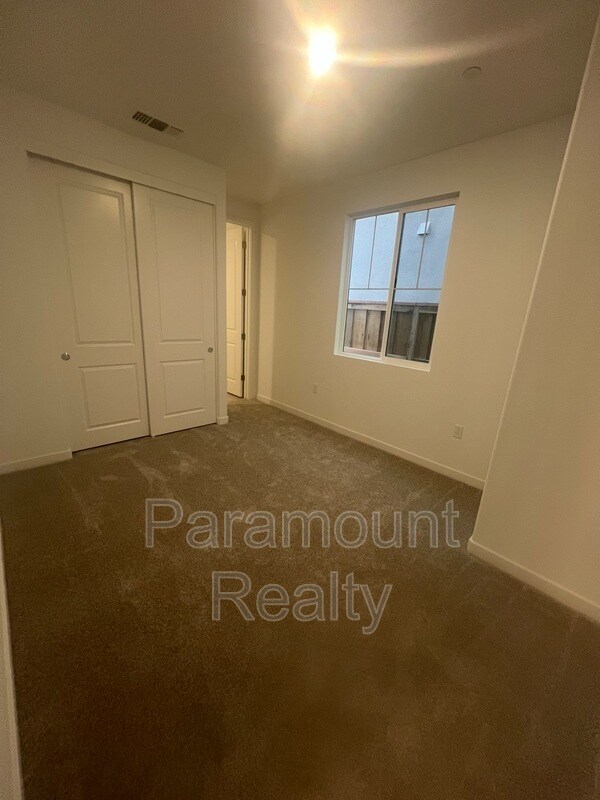 Building Photo - 16516 Barnett St