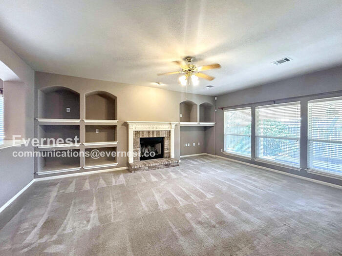 Building Photo - 2422 Cadara Woods