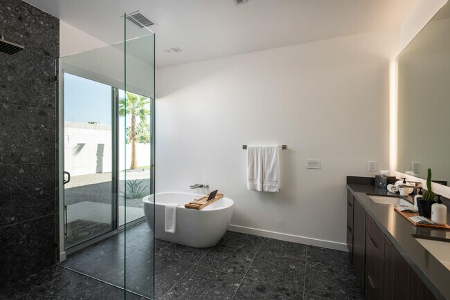 Building Photo - 80883 Elemento Ln