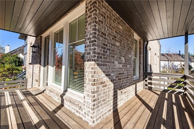 Building Photo - 2350 Melina Pl