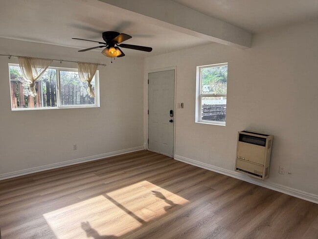 Building Photo - 241 N Ave 49