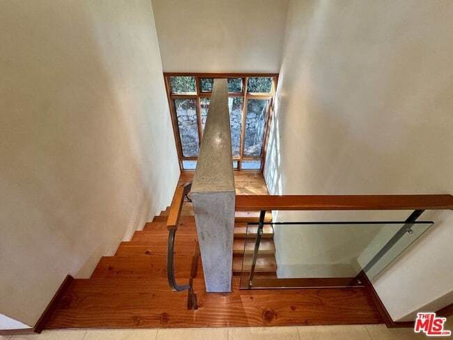 Building Photo - 401 Nicholas Ln