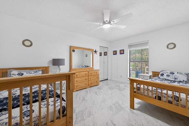 Building Photo - 8166 155th Pl N