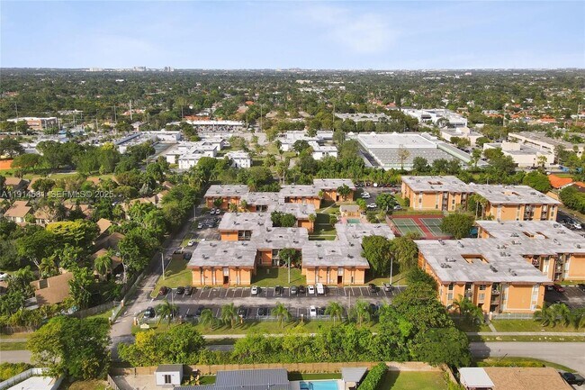 Building Photo - 9459 SW 76th St