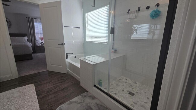 Building Photo - 125 Raleigh Dr