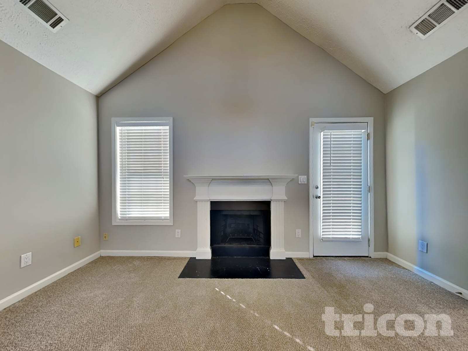 Building Photo - 2051 Meadowglen Ln