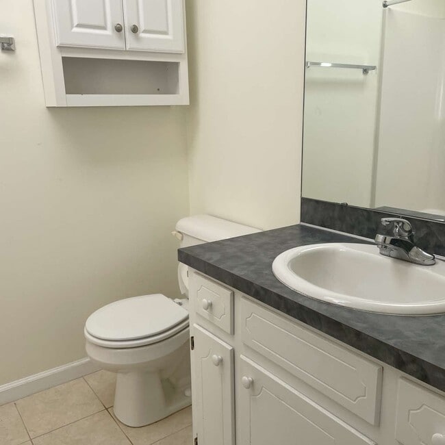 Building Photo - 2136 Flagstone Ct