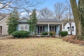 Building Photo - Charming 3-Bedroom Ranch in Warwick Village!