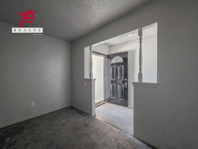 Building Photo - 6811 Lyrewood Ln