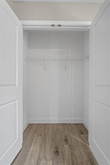 Building Photo - 302 Oak Grv Cir