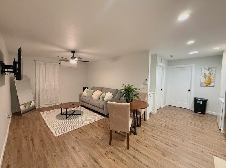 Building Photo - 2179 Weston Way