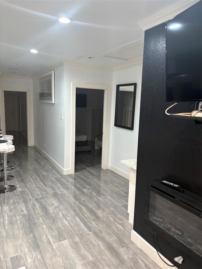 Building Photo - 3021 Gray St