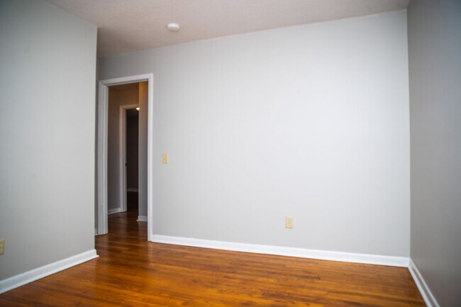 Building Photo - 3 bedroom/ 2 bathroom rental in Cullman City limits