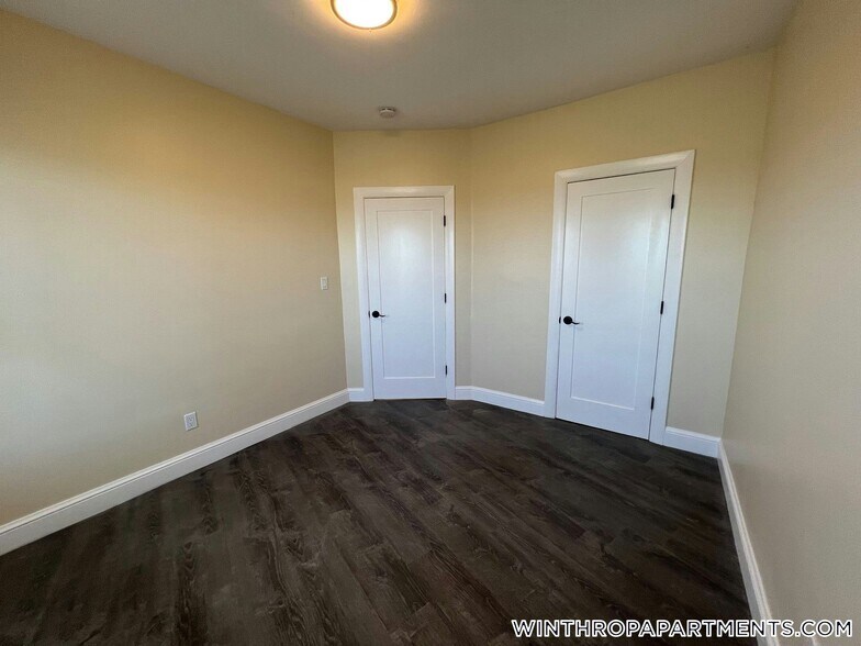 Building Photo - 90 Winthrop Shore Dr