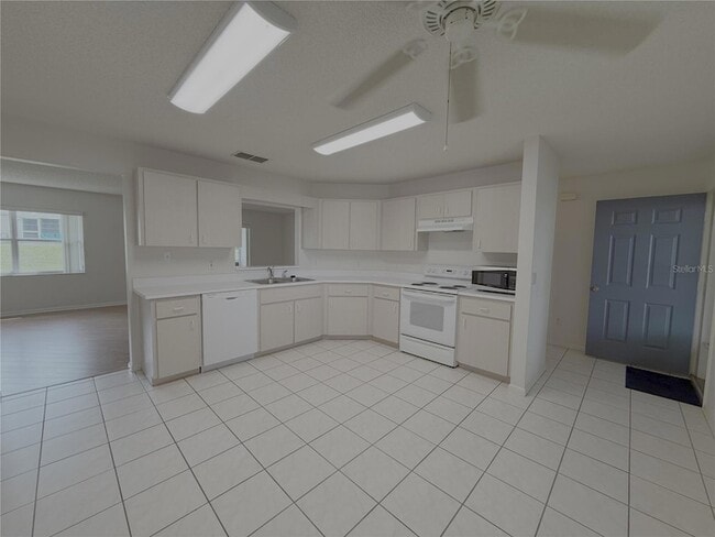 Building Photo - 9794 SW 96th St