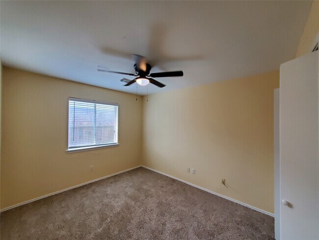 Building Photo - 1413 Bridle Path