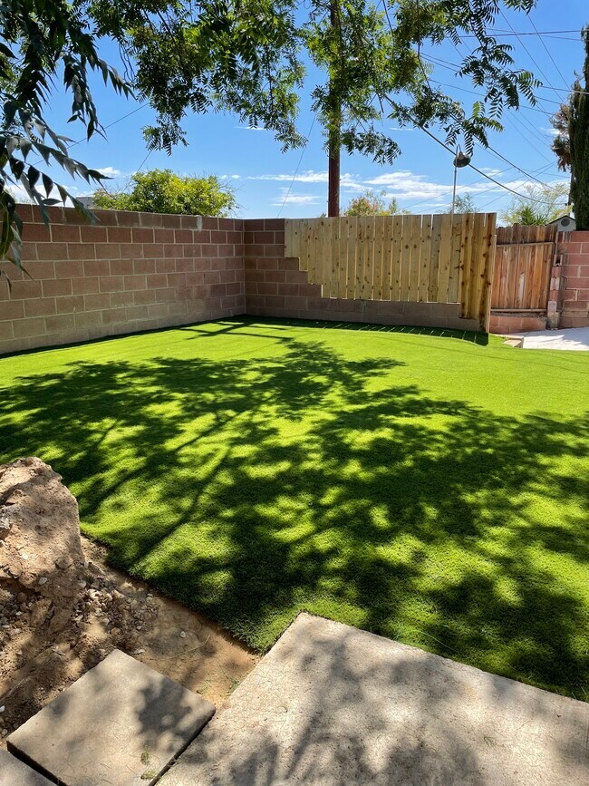 Building Photo - 2709 Cardinal Ave