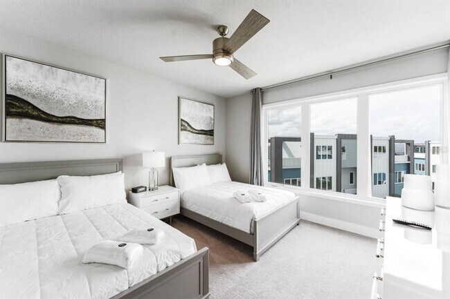 Building Photo - 7760 Sandy Ridge Dr